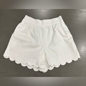 Crown and Ivy Women's White Scalloped Hem Shorts EUC